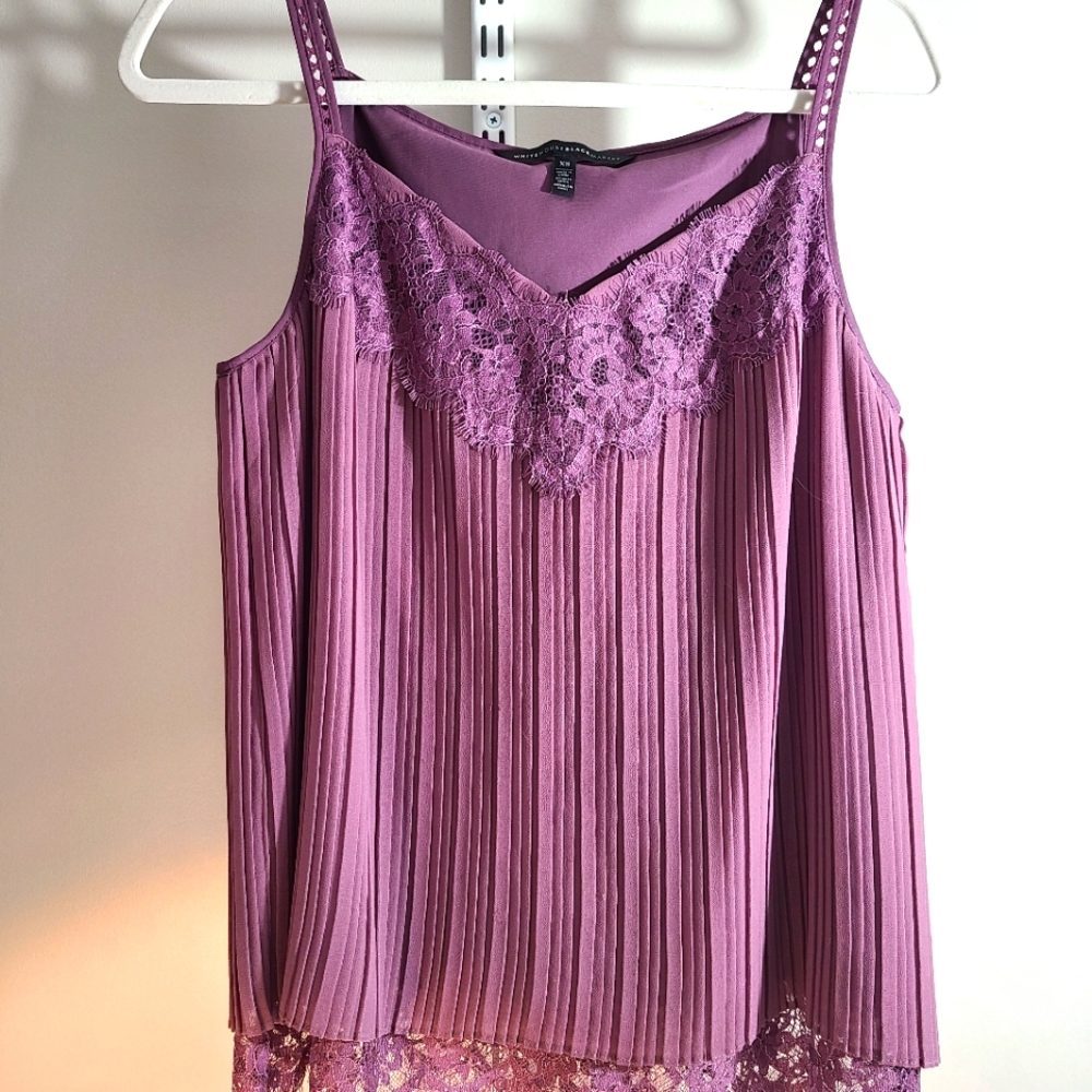 WHBM- NWOT lavender/purple, sleeveless, flowy top. Size XS